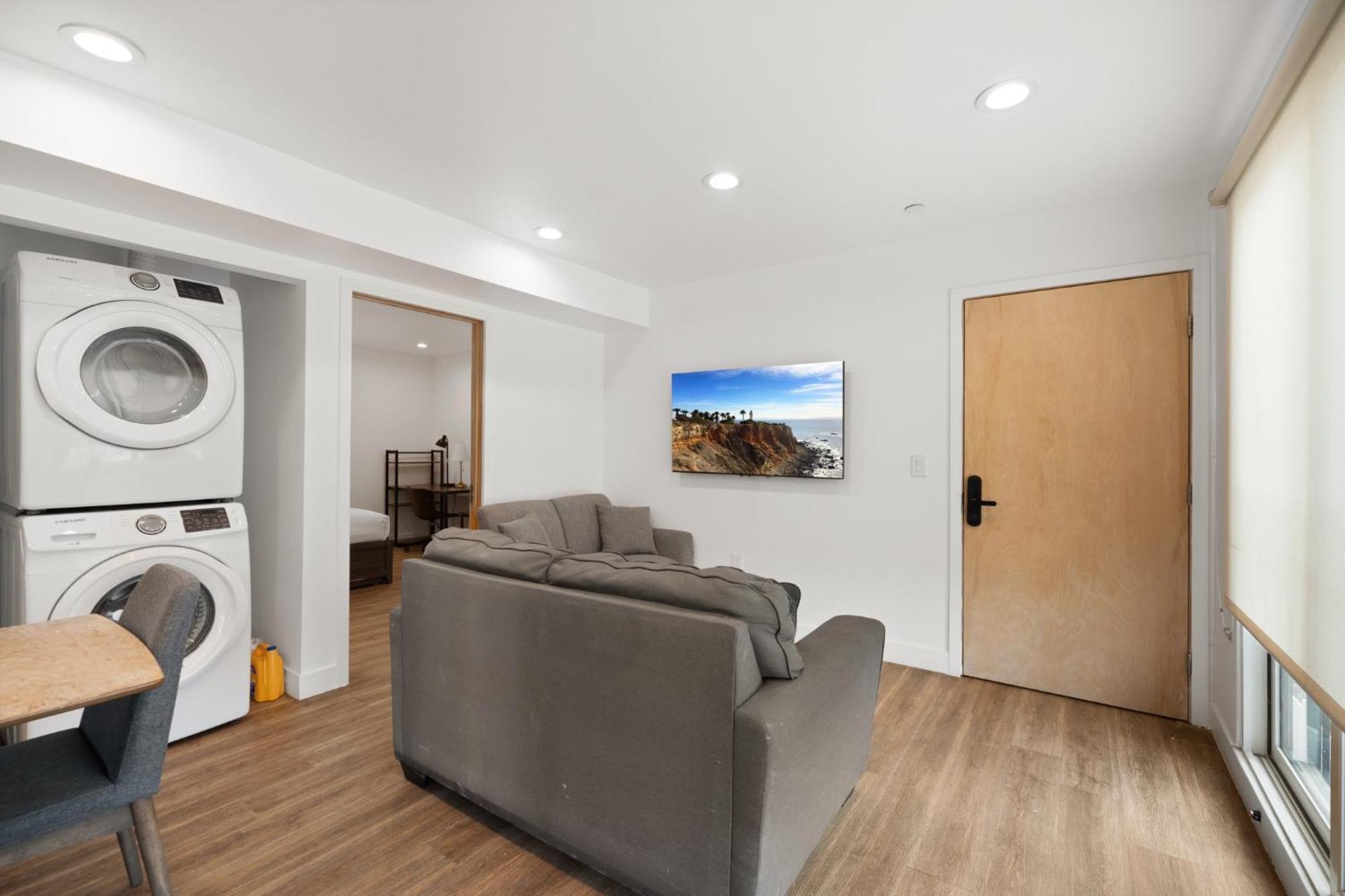 Charming Urban Retreat Near Usc In La- Private Room With Share Living Room With Kitchen Лос-Анджелес Экстерьер фото